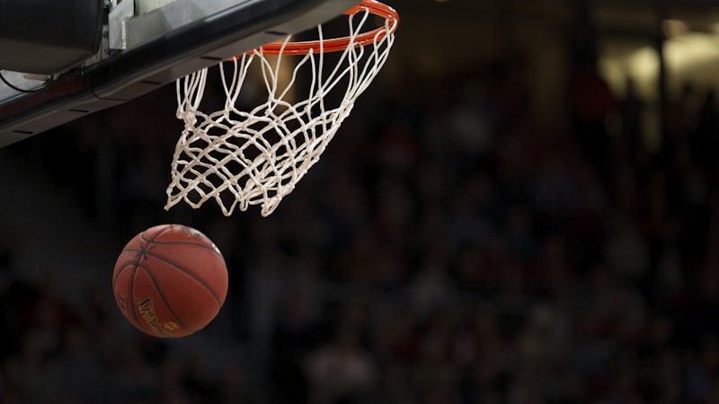NBA2025-2026赛季最新转会消息勒布朗詹姆斯签约动向